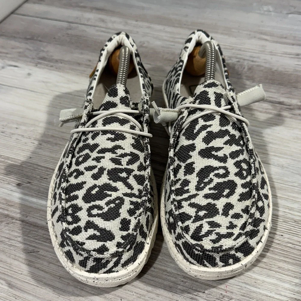 Hey Dude Wendy Cheetah Grey Woven Slip‎ On Shoes Women's Size 6 Lightweight EUC